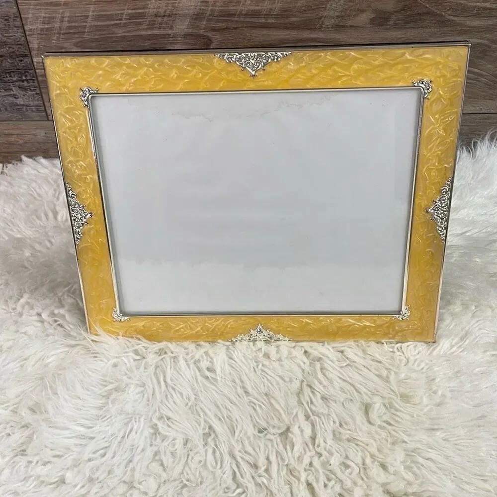 BETTER HOMES & GARDEN Photo Frame Yellow Pearl Enamel Silvertone Decorative Trim
